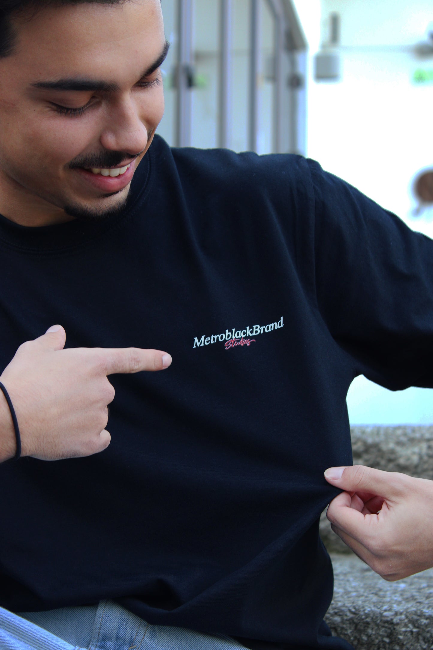 TIMELESS TEE