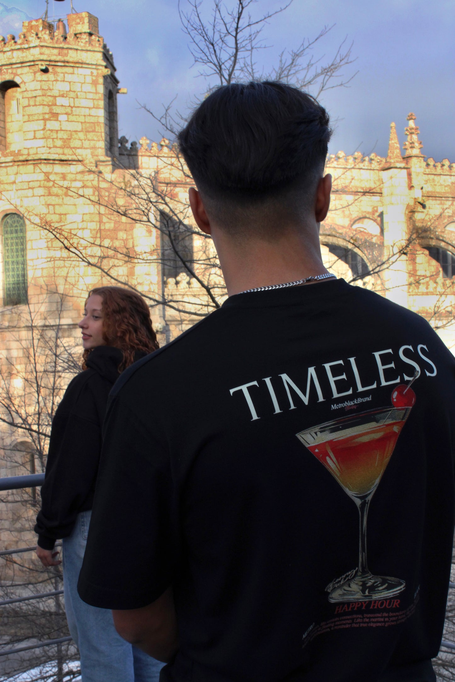 TIMELESS TEE